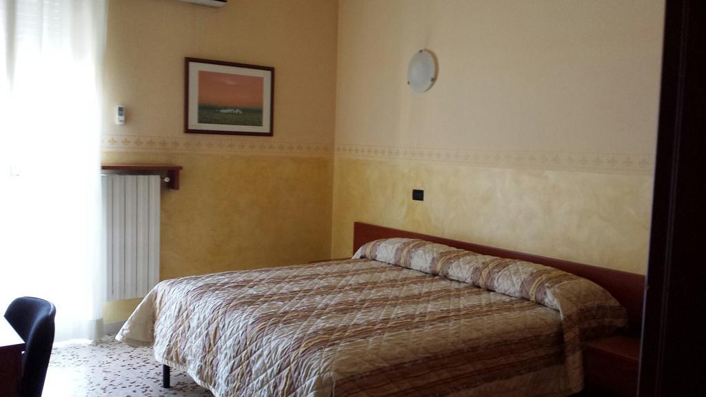 Hotel Frejus Collegno Eksteriør bilde